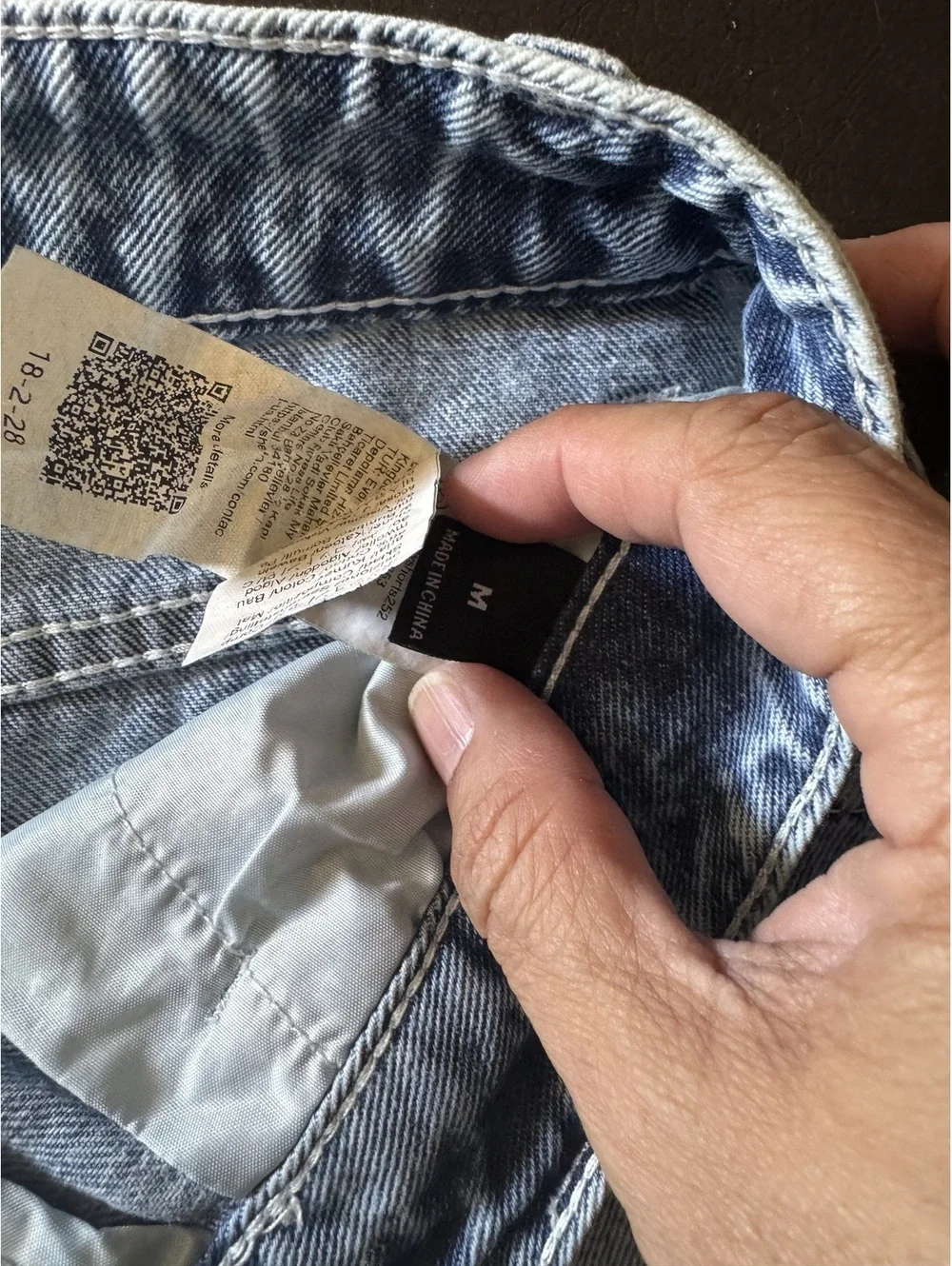 Denim frayed shorts